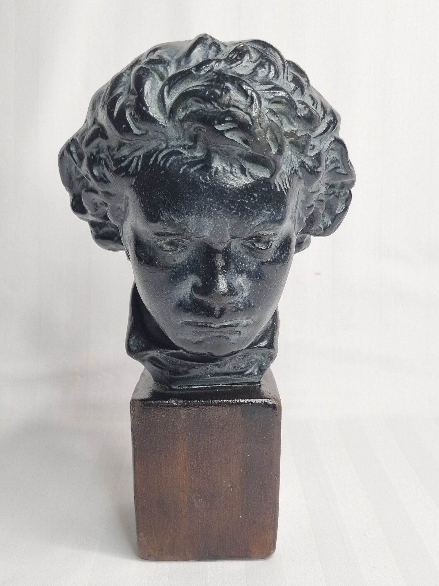 Bust of Beethoven in patinated plaster in imitation of bronze, signed, 27 cm