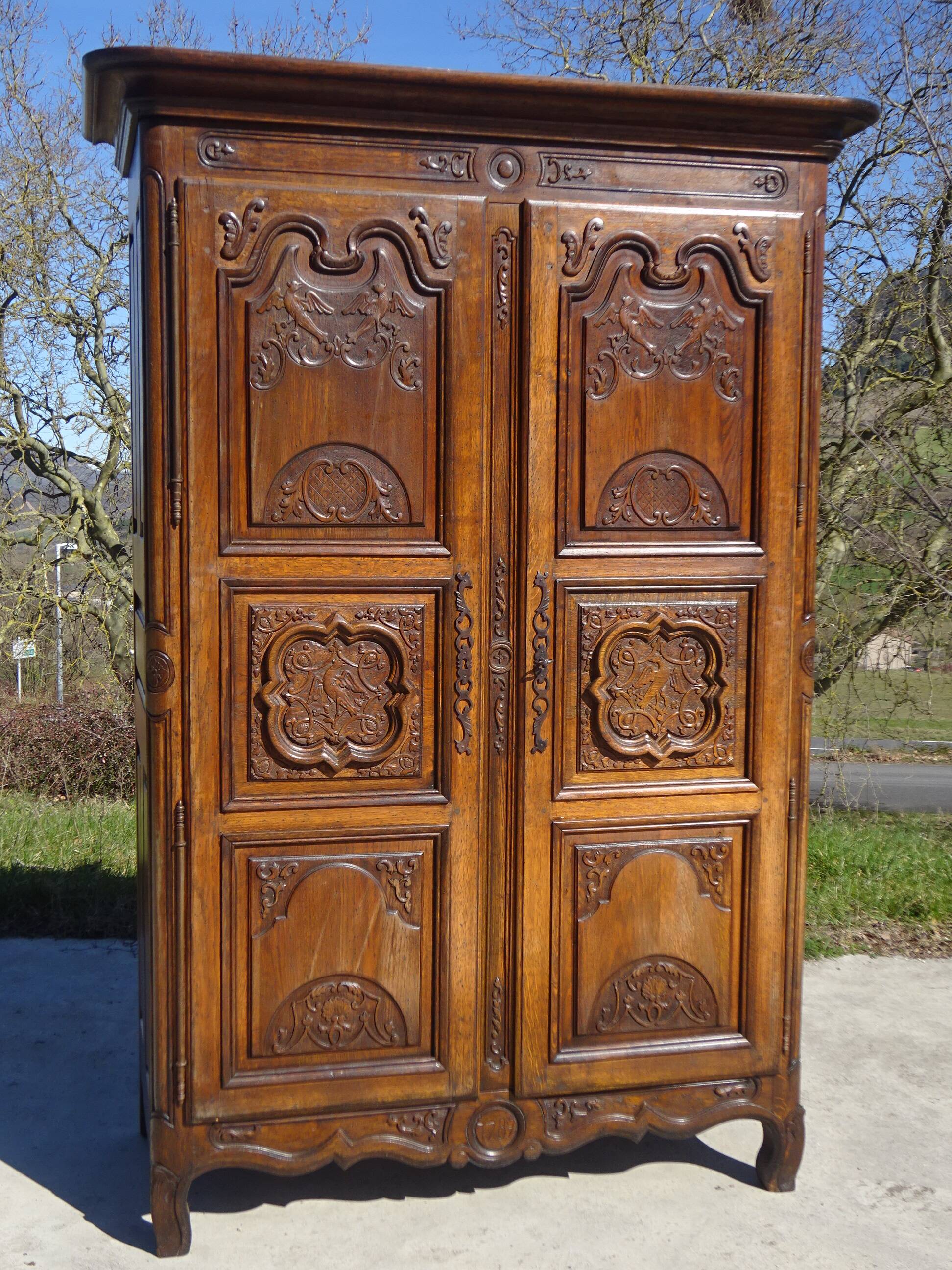 Solid oak wardrobe, Renaissance style