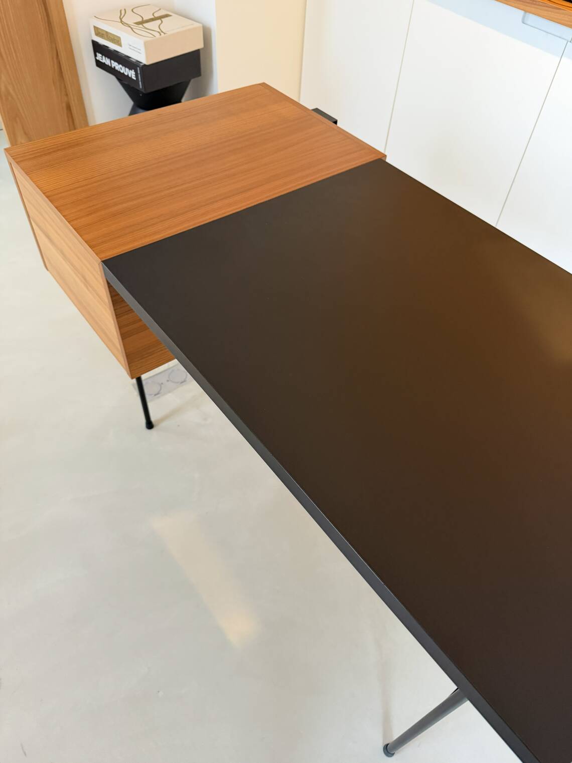 Desk Pierre Paulin CM 141 Edition Ligne Roset