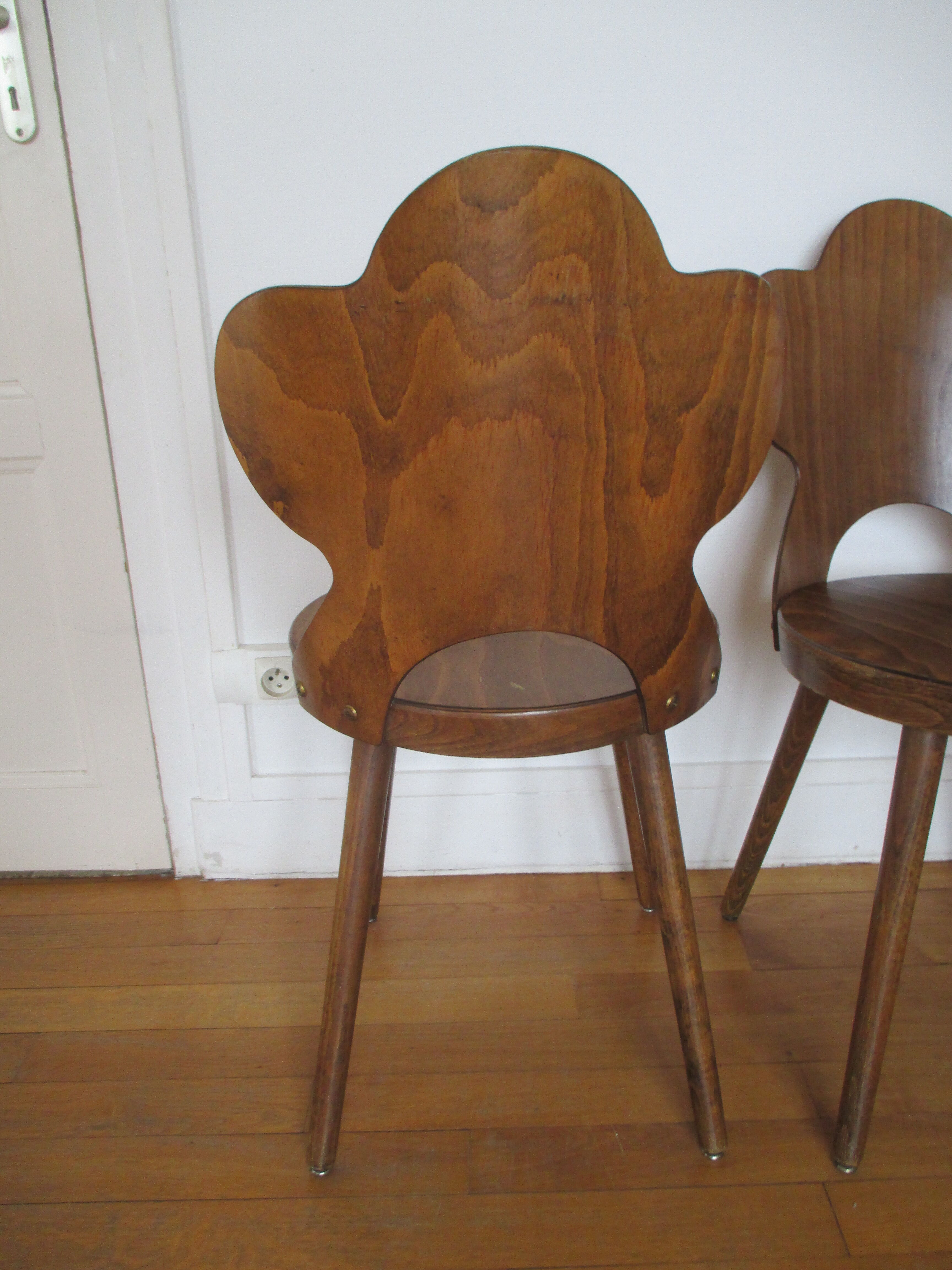 3 Trefle Bistrot Baumann chairs