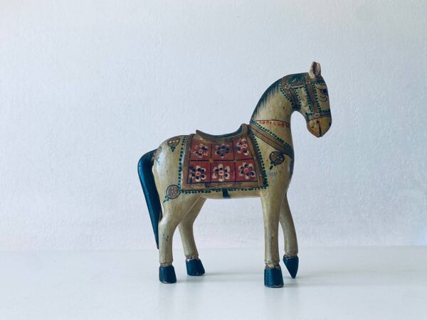Cheval décoratif en bois