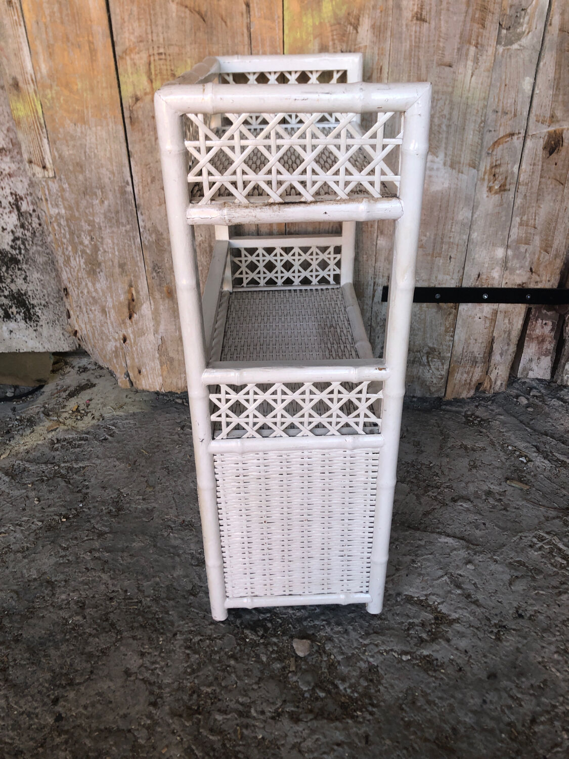 Lot 3 meubles commodes rotin blanc vintage