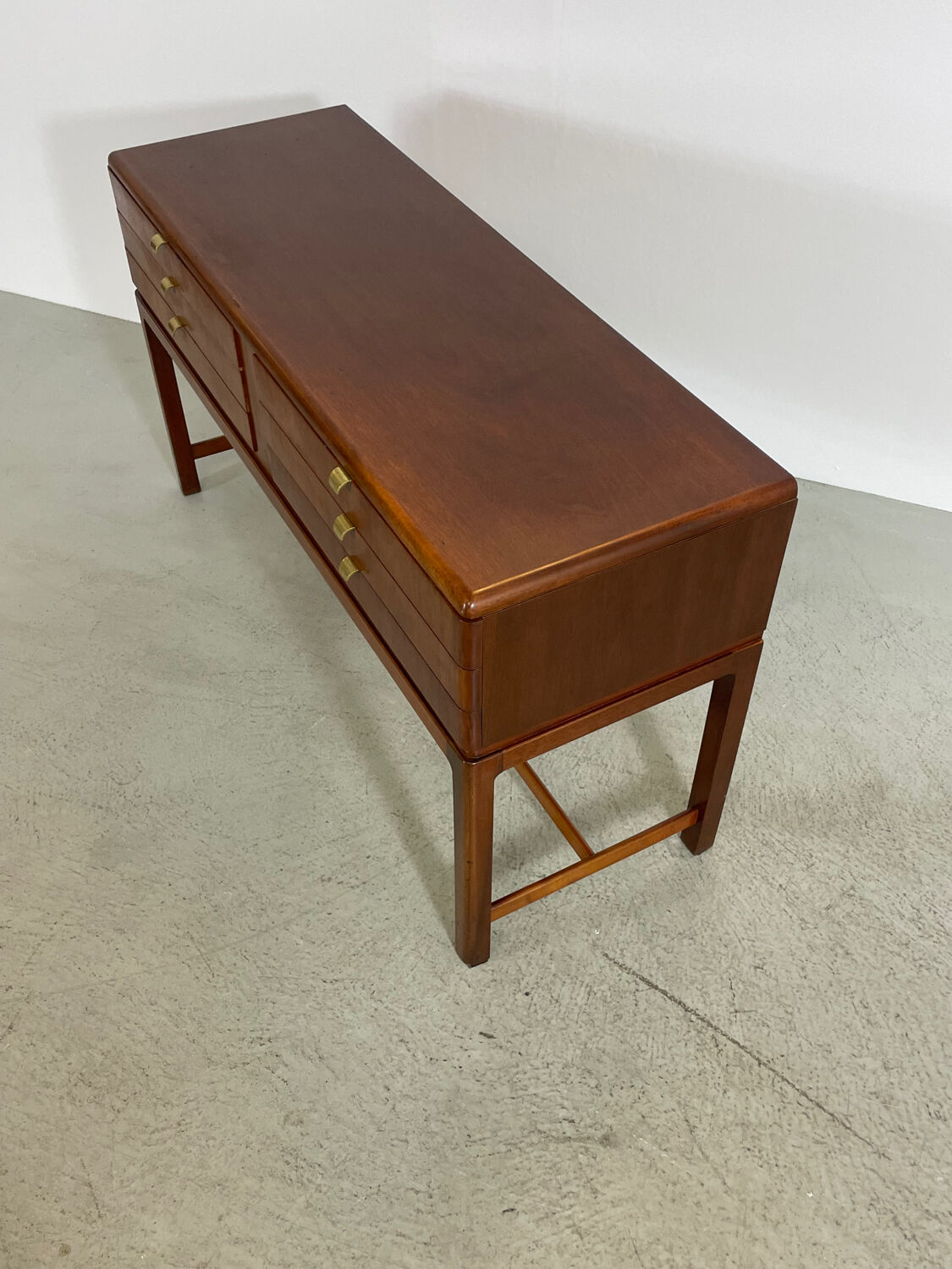 Danish console with drawers in mahogany 1940s