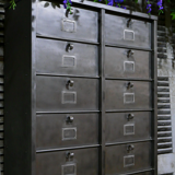 Furniture with 20 strafor industrial lockers