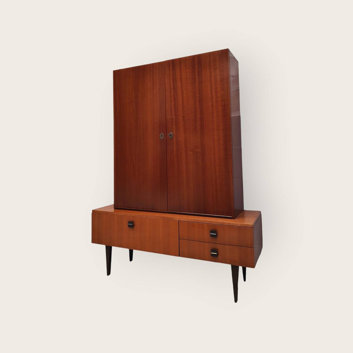 Teak veneer sideboard, mid-20th century