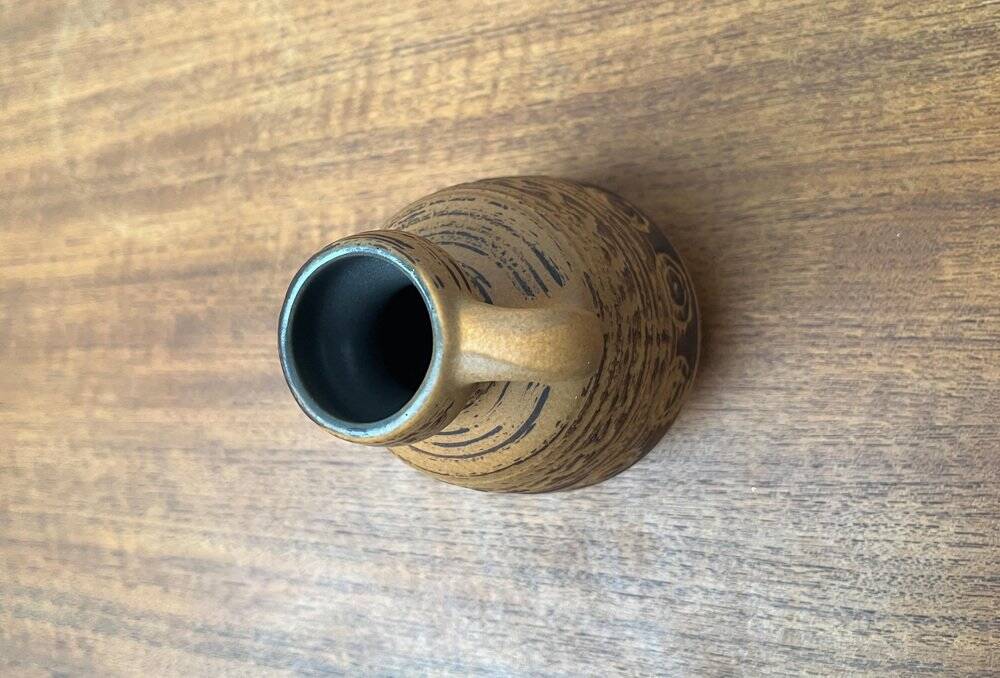 East German pottery vase from the mid-century GDR by Strehla Keramik, 1960s.