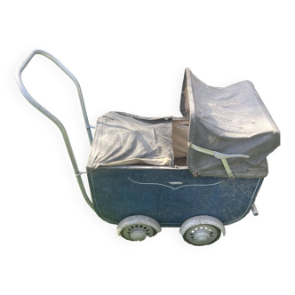 Doll pram 1900