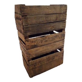 3 apple crates