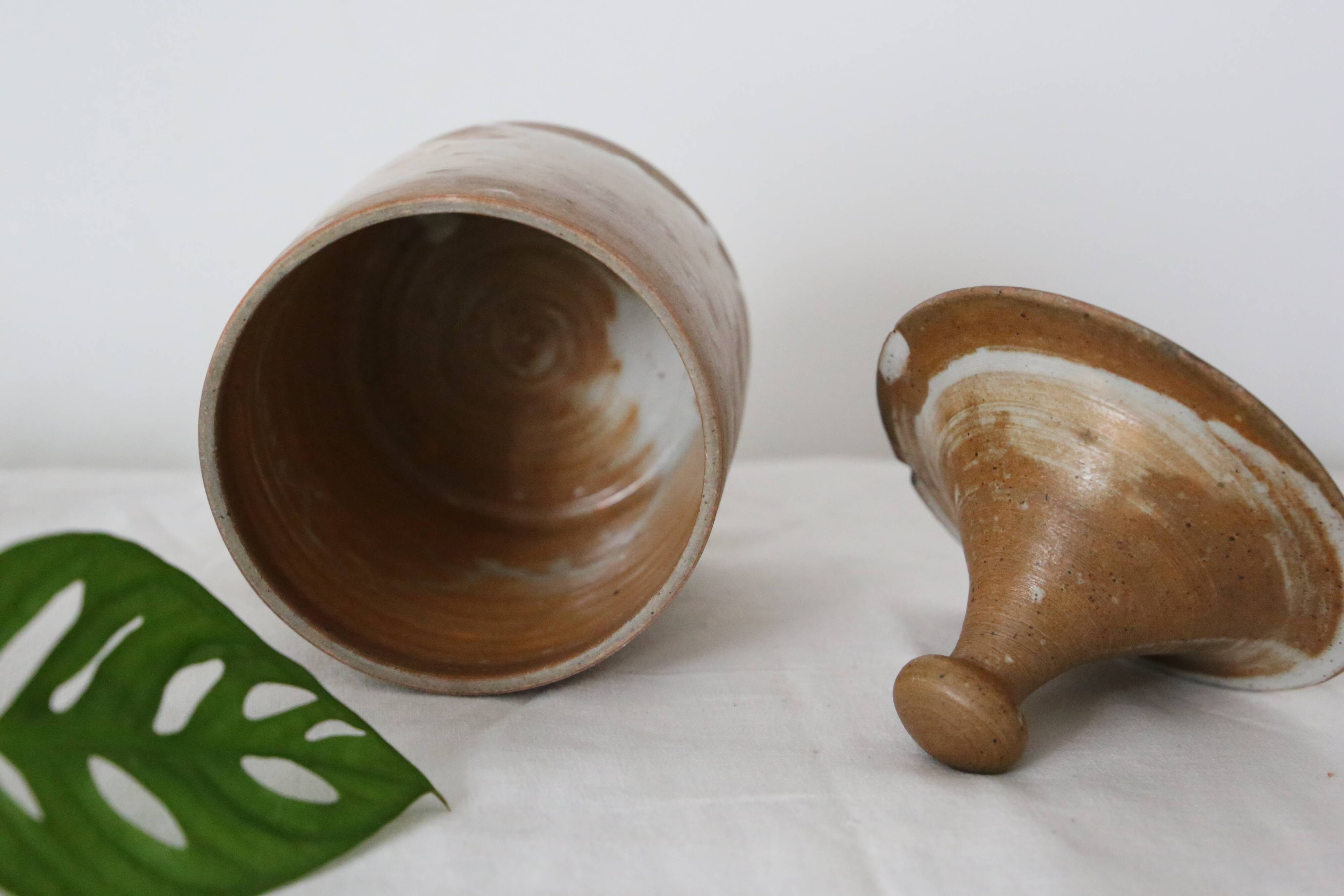 Stoneware pot, vintage