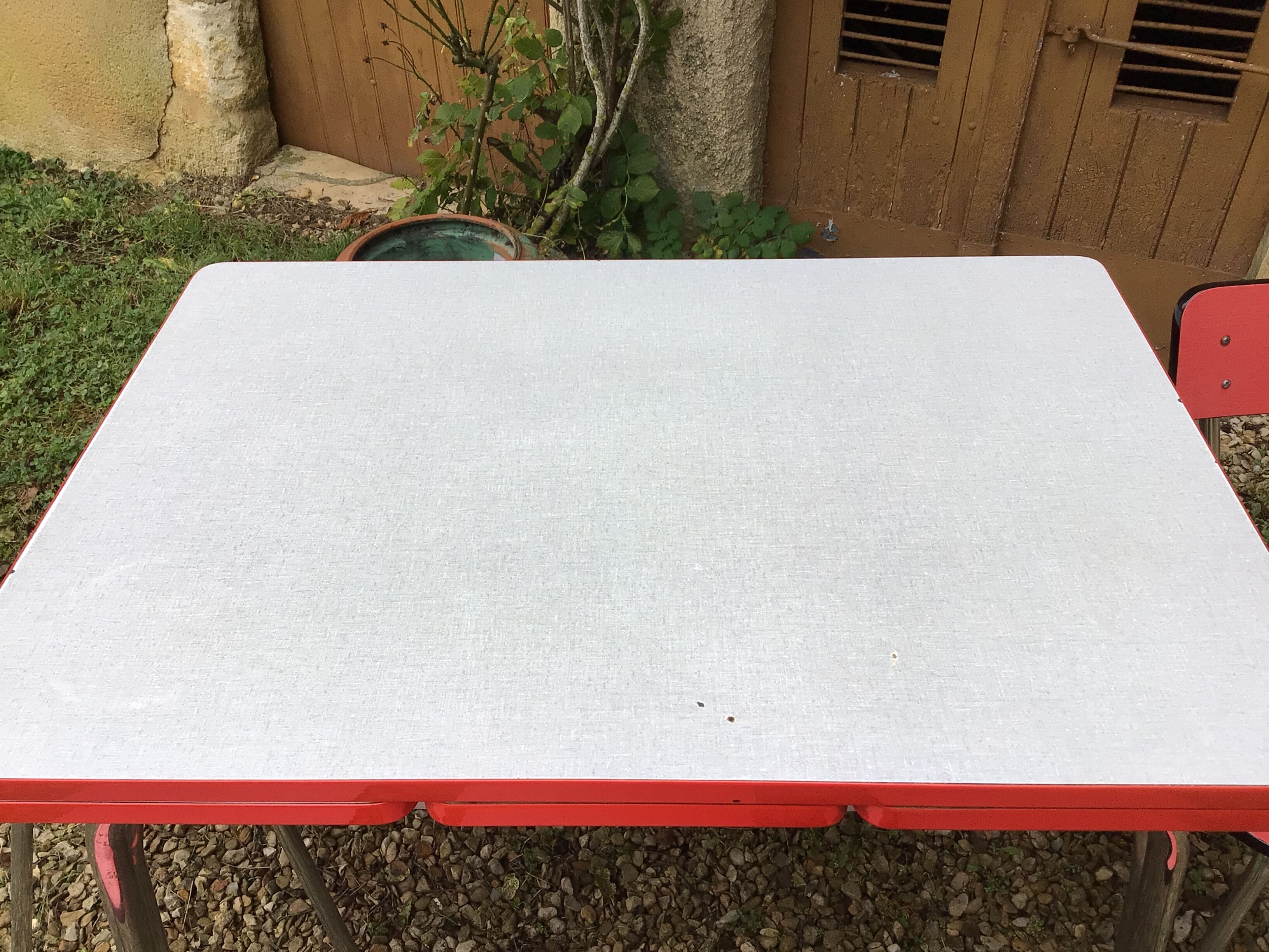 Set Table & Chairs & Kitchen Stools in Formica