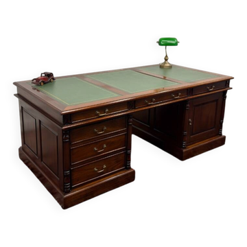 Large Classic English Desk