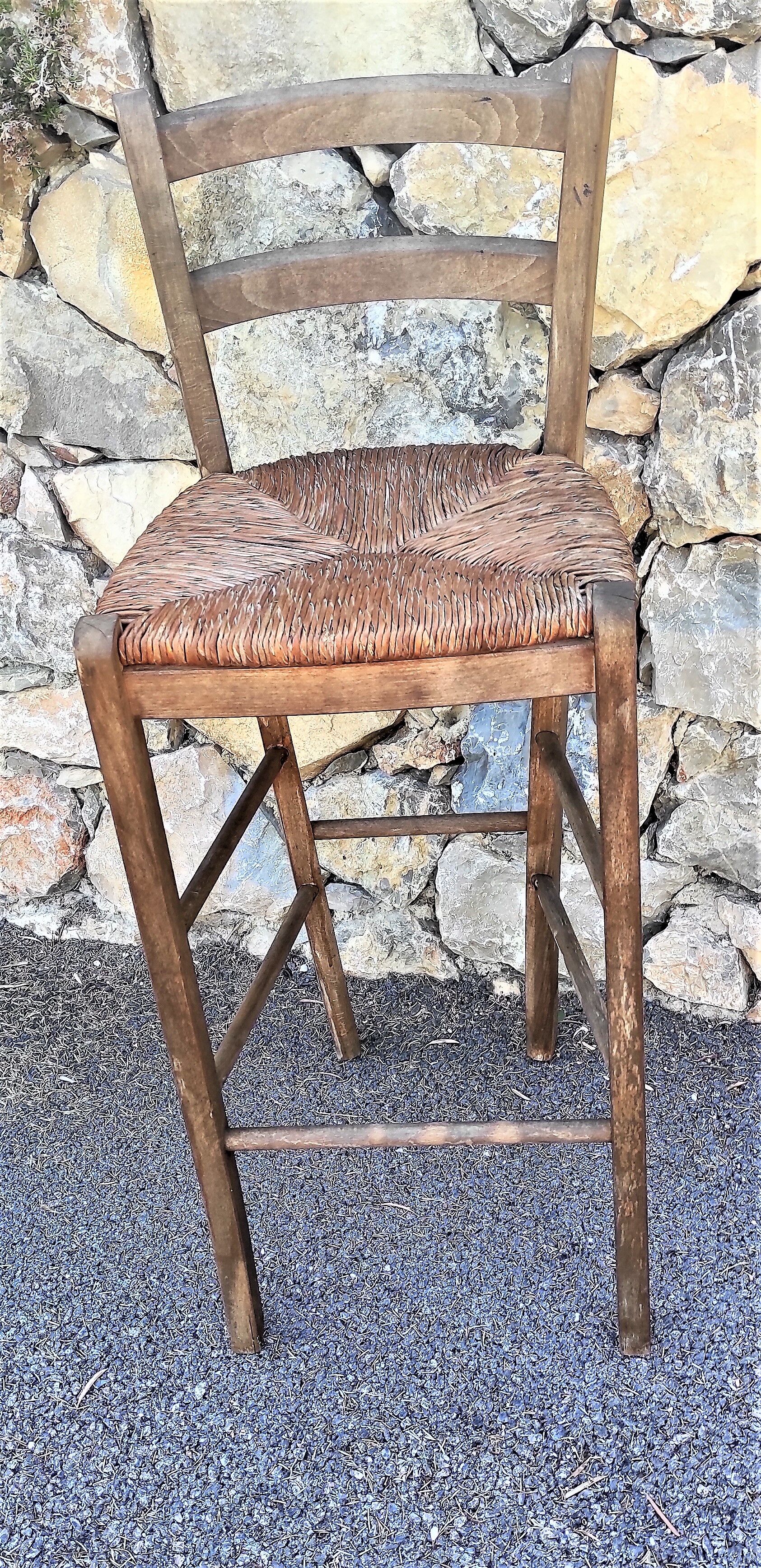 Bar mulched high chair