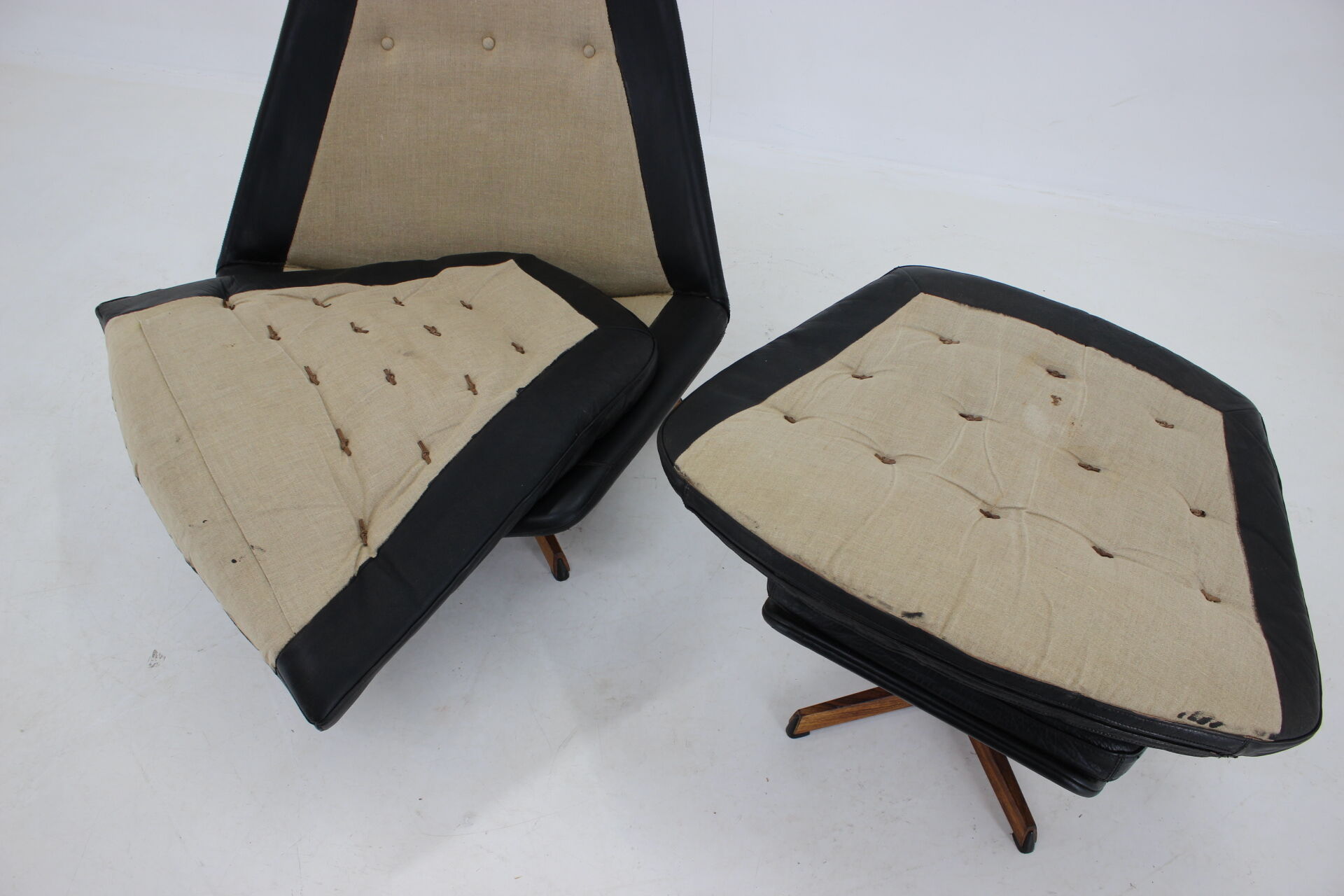 Madsen and Schubell Black Leather Reclining Chair and Stool, Denmark 1960