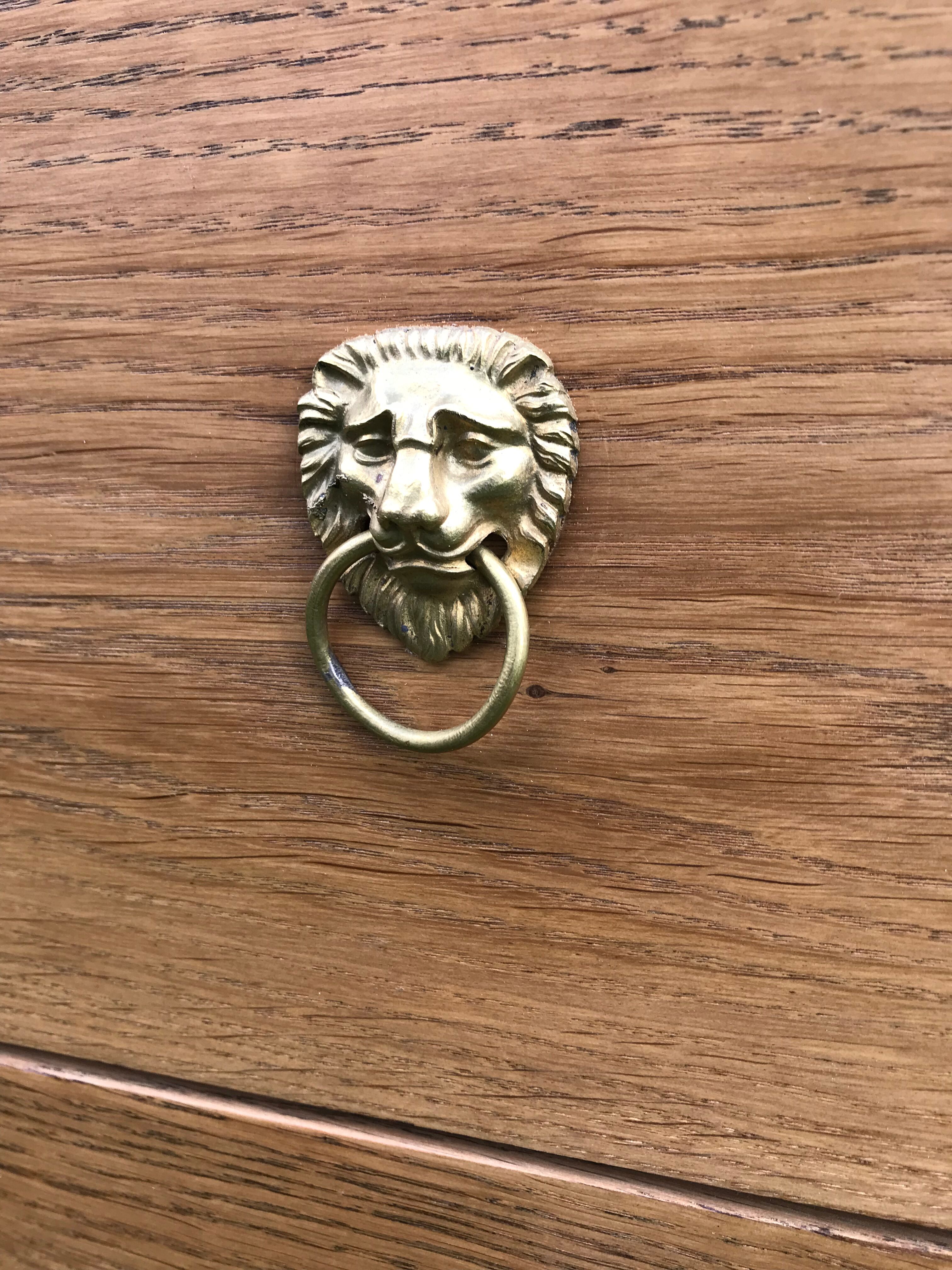 Solid oak chest of drawers