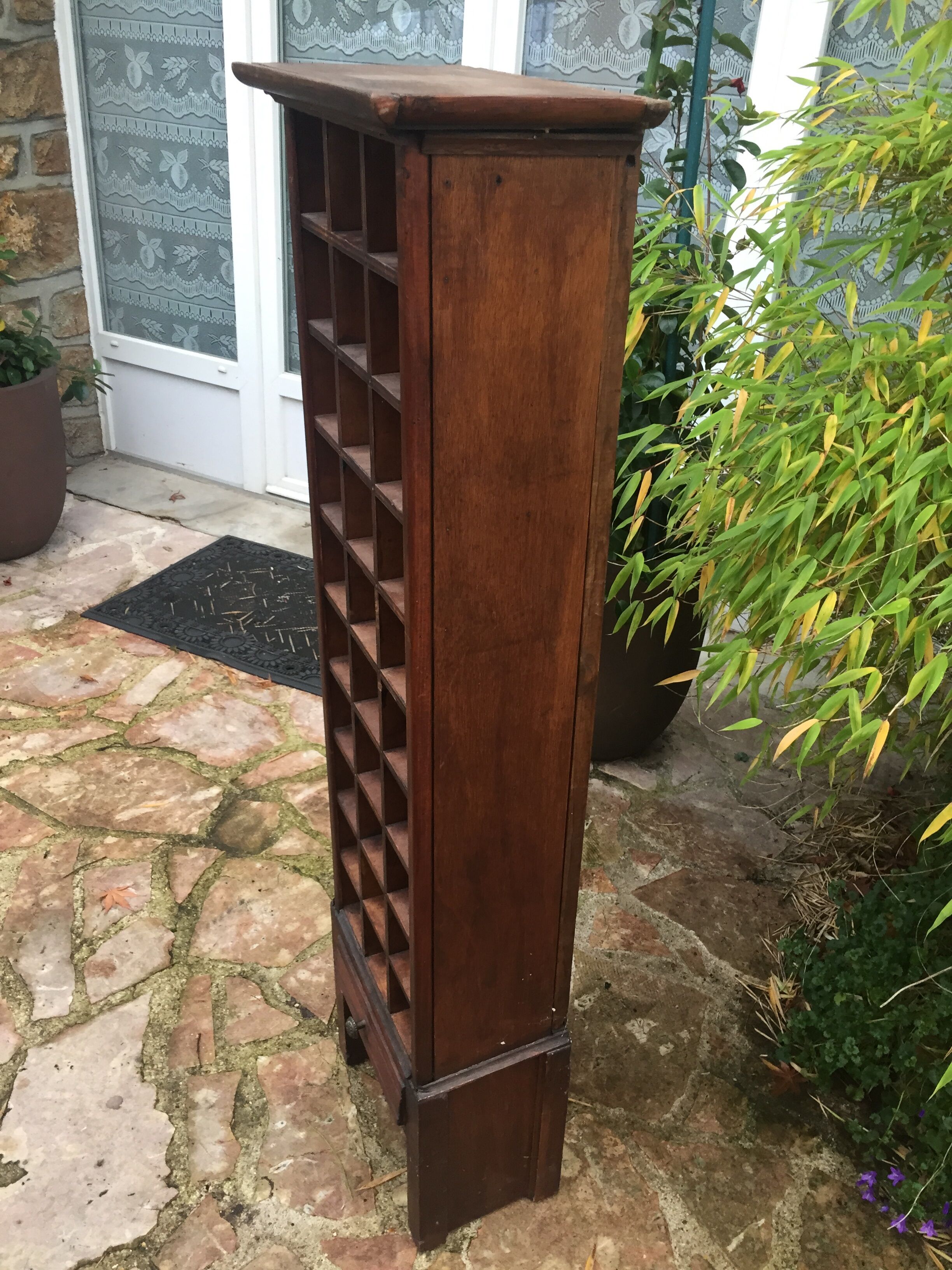 Meuble à casiers