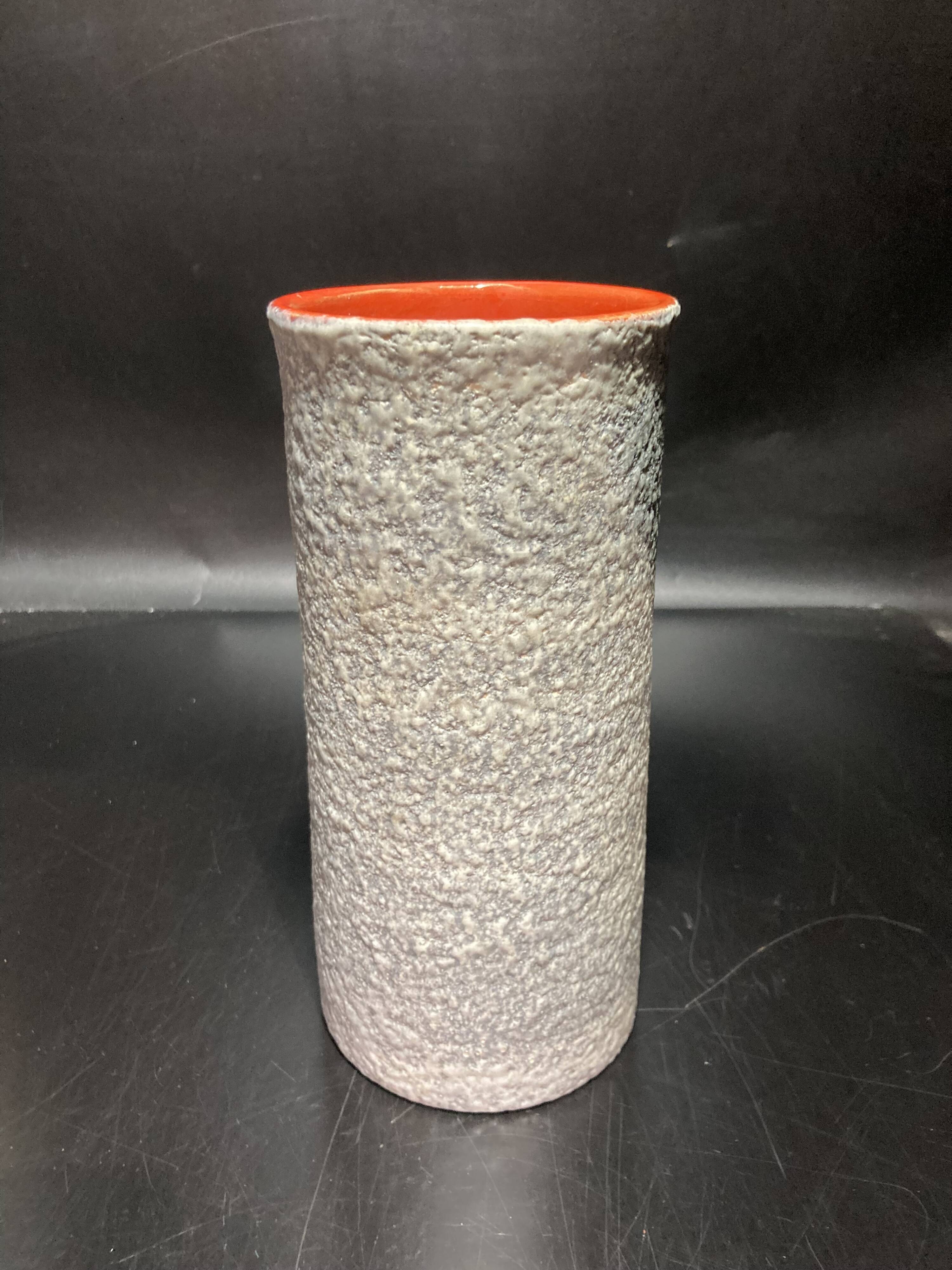 Two-tone ceramic vase