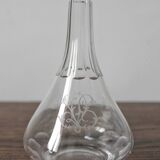 Carafe à liqueur ancienne en cristal monogramme gravé et côtes plates