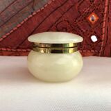 Artisanal alabaster boître white Spain