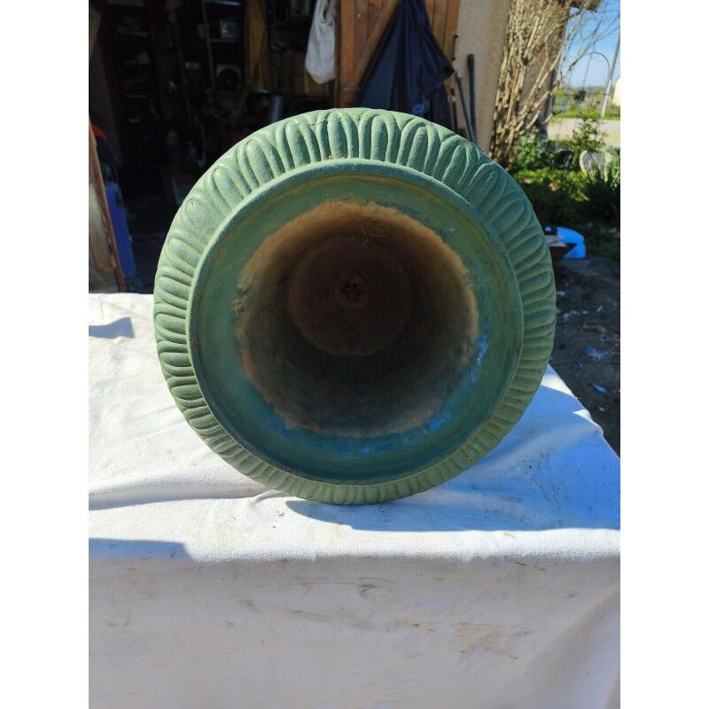 Pair of 19th-century cast iron Medici vases