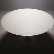 Table à manger ronde tulipe en marbre par Eero Saarinen, années 2000