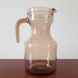 Carafe en verre noir