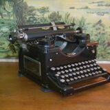ROYAL typewriter
