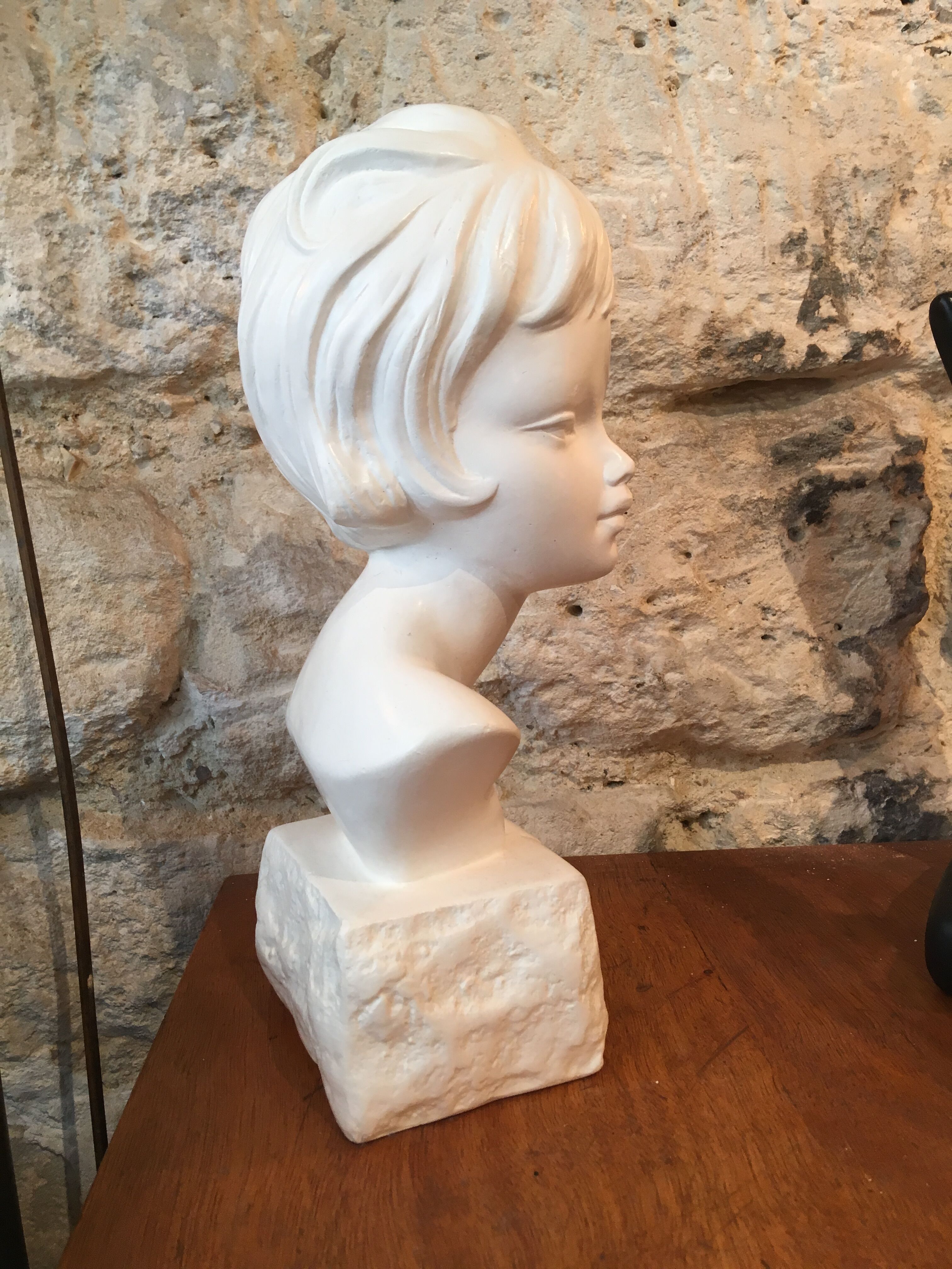 Statue ou buste en plâtre de jeune fille femme