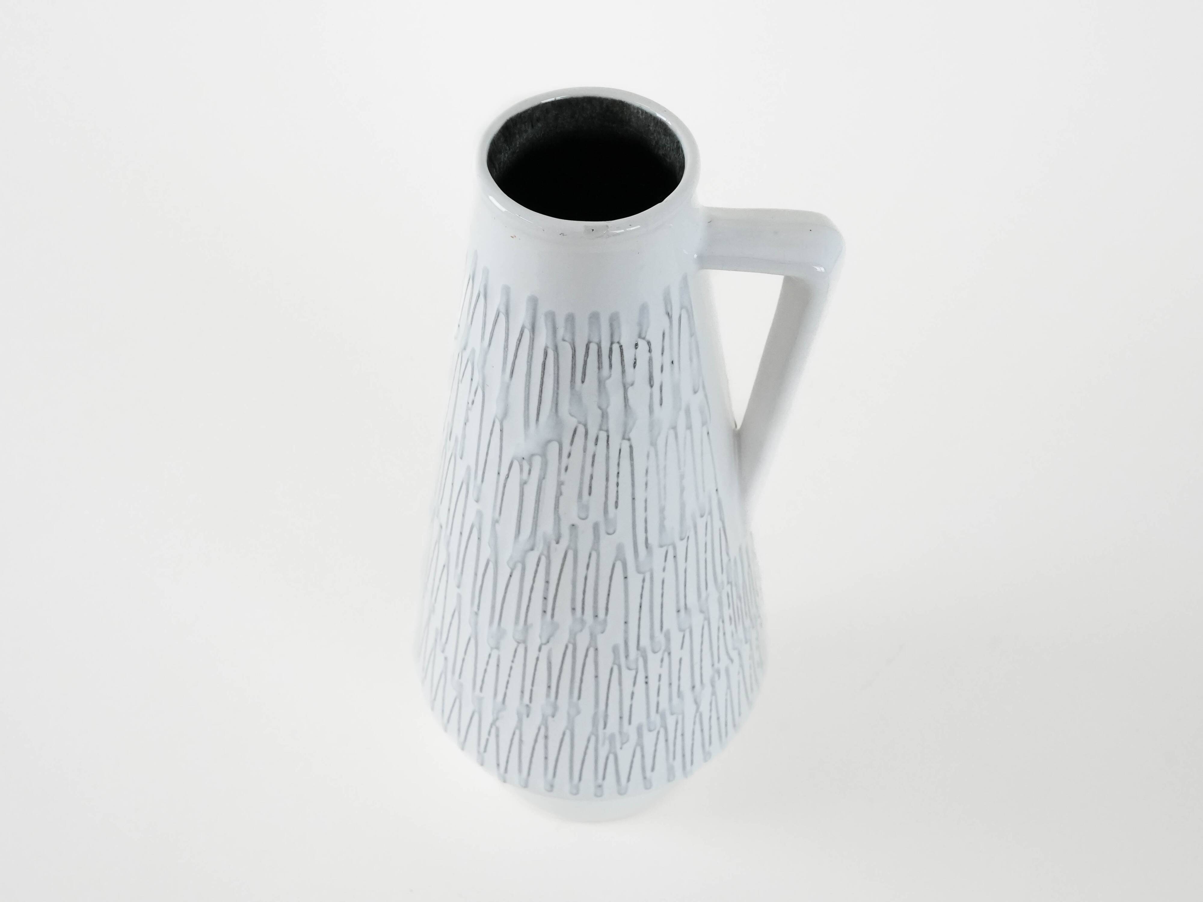 Ceramic vase Fat Lava, German design, 1960s, manufacturer: Scheurich