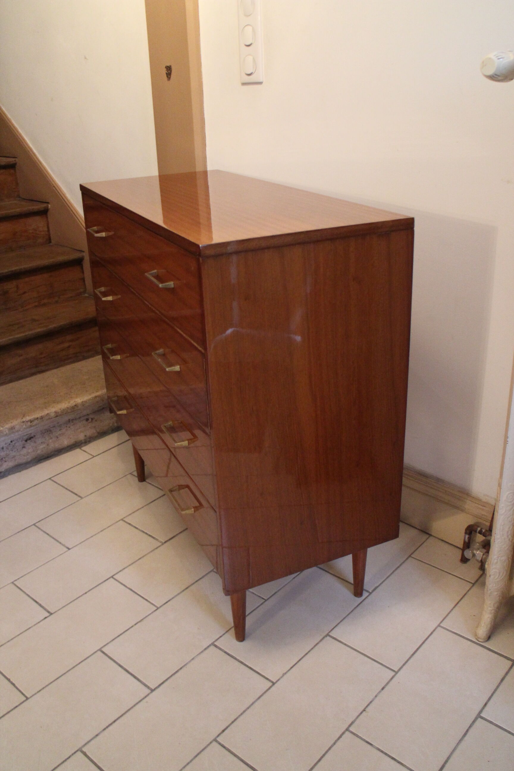Vintage chest of drawers