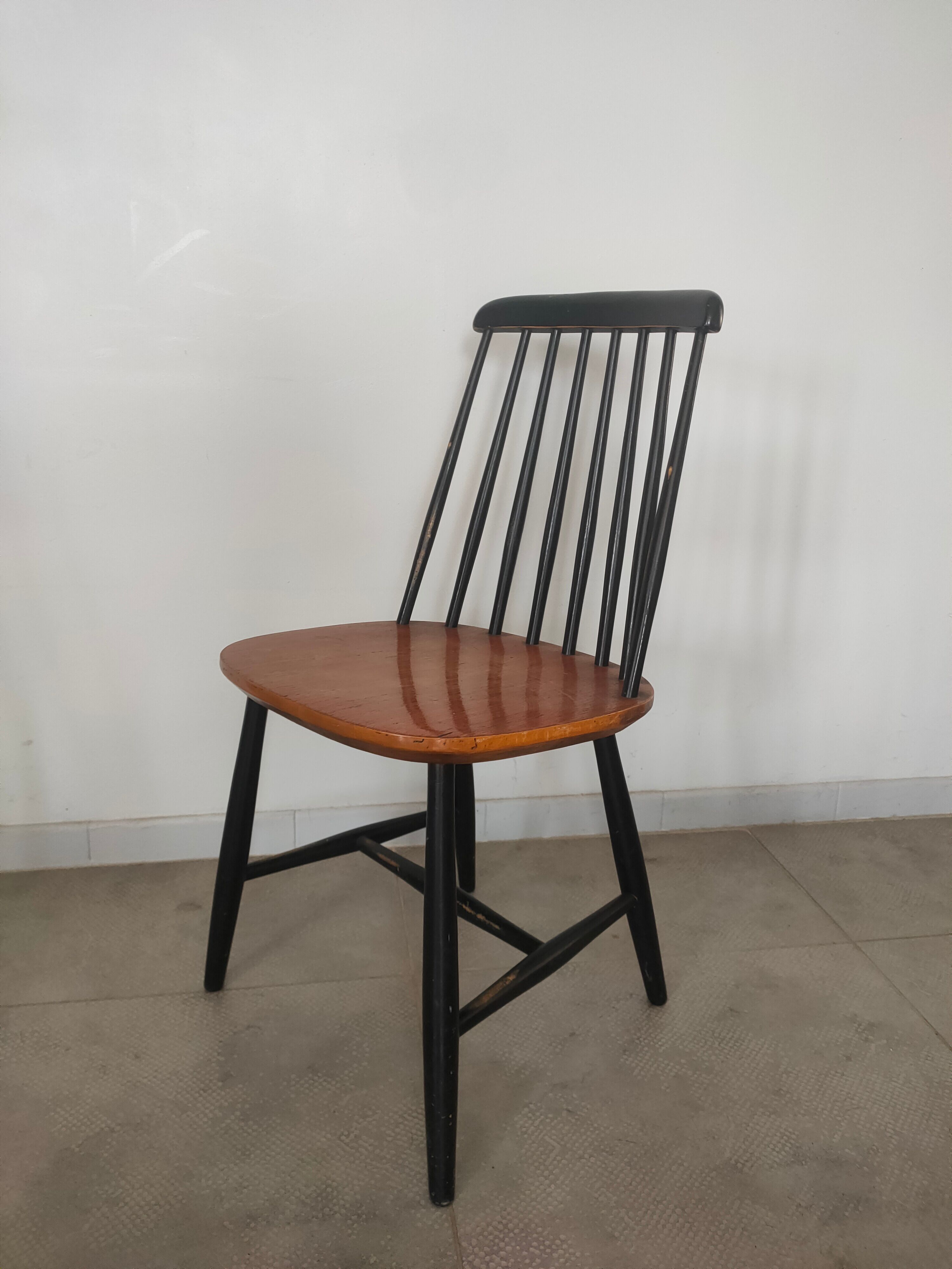 Series of 6 Chairs Nassjo Stolfabrik made of tinted black beech