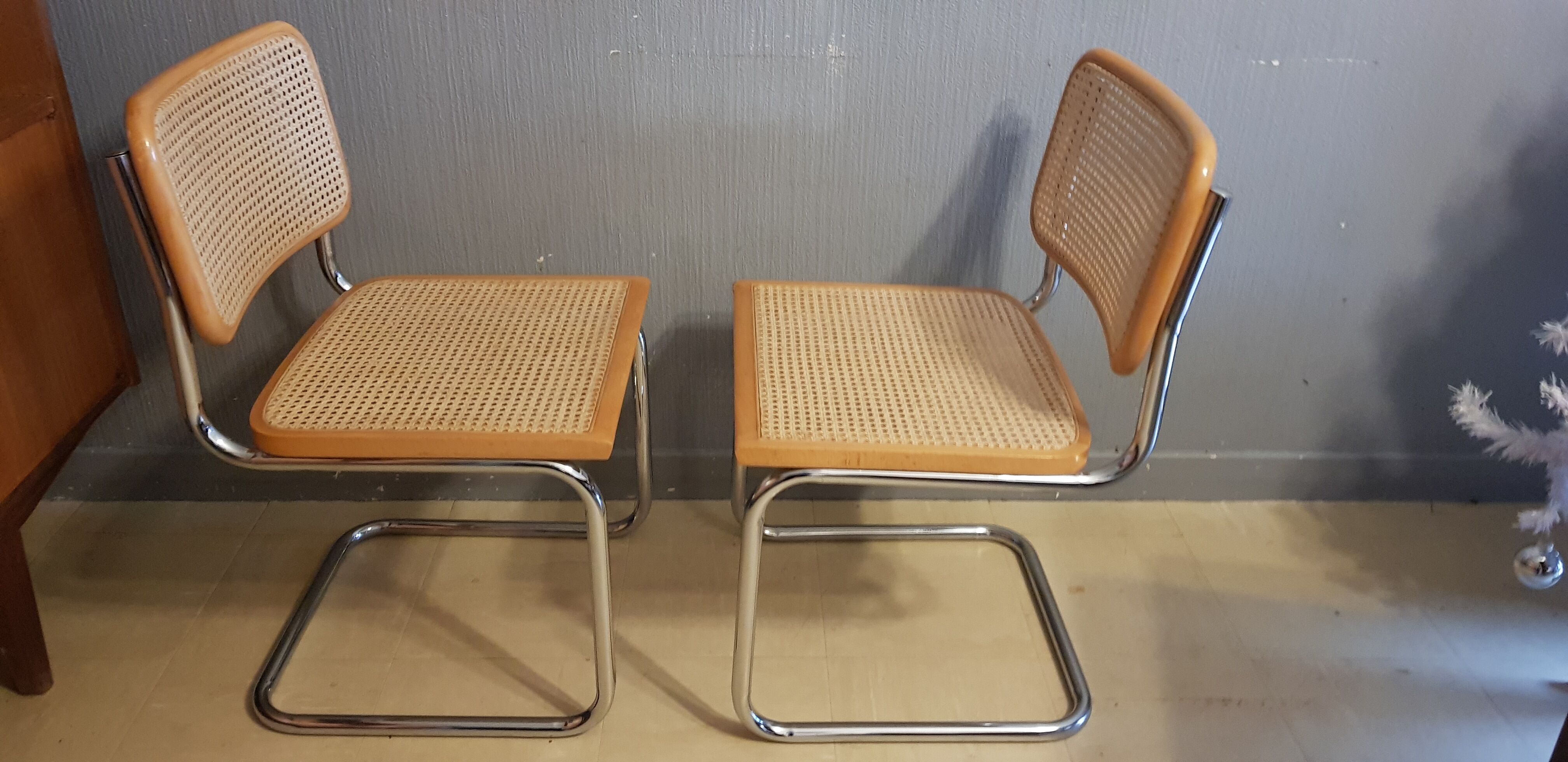 Pair of chairs Marcel Breuer B32 model cesca