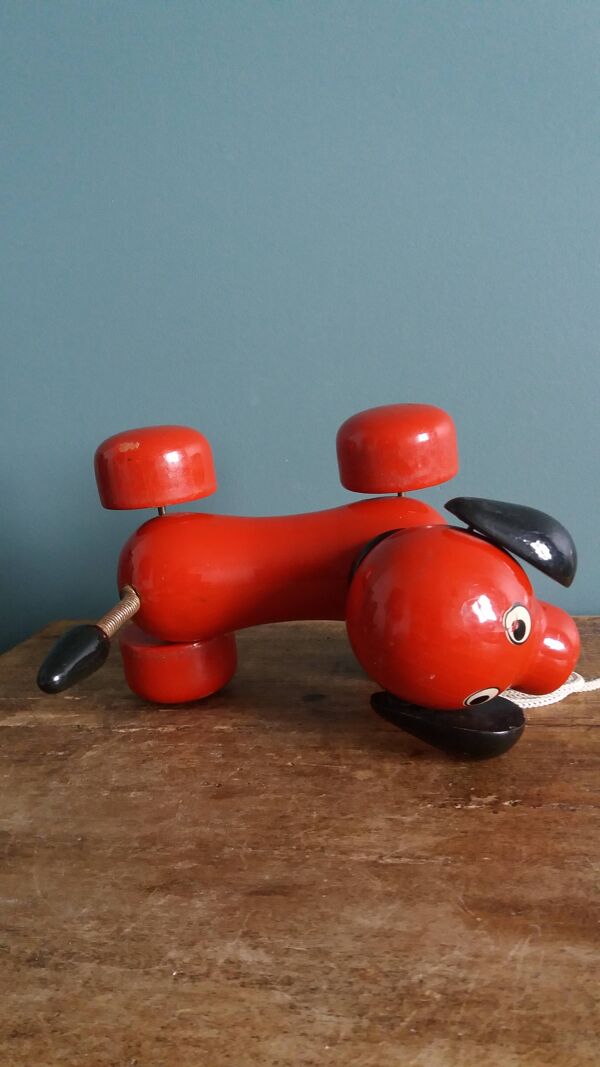 Jouet ancien chien à tirer, Kouvalias, Grèce