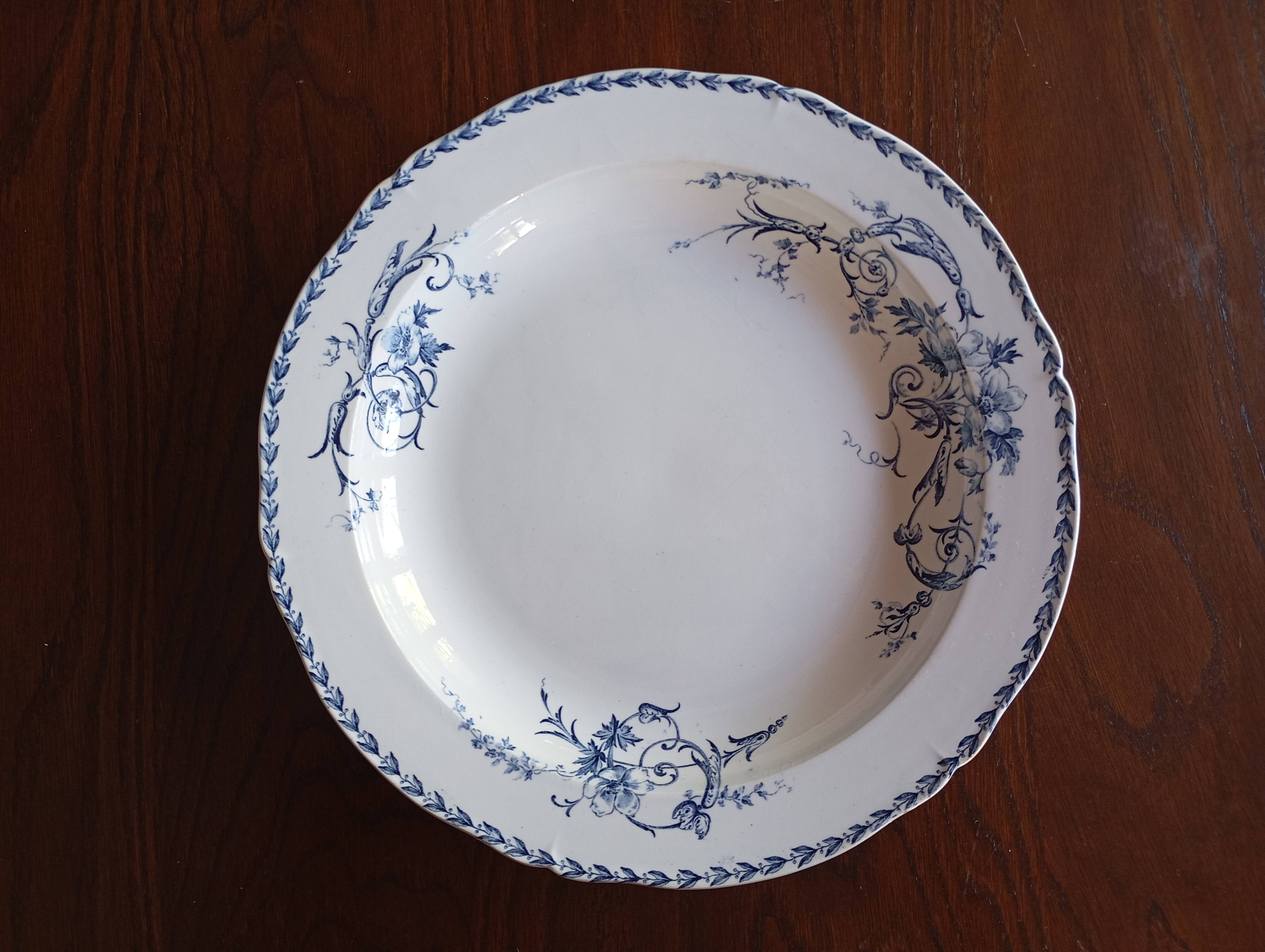 Ironstone dish "Regina" Gien