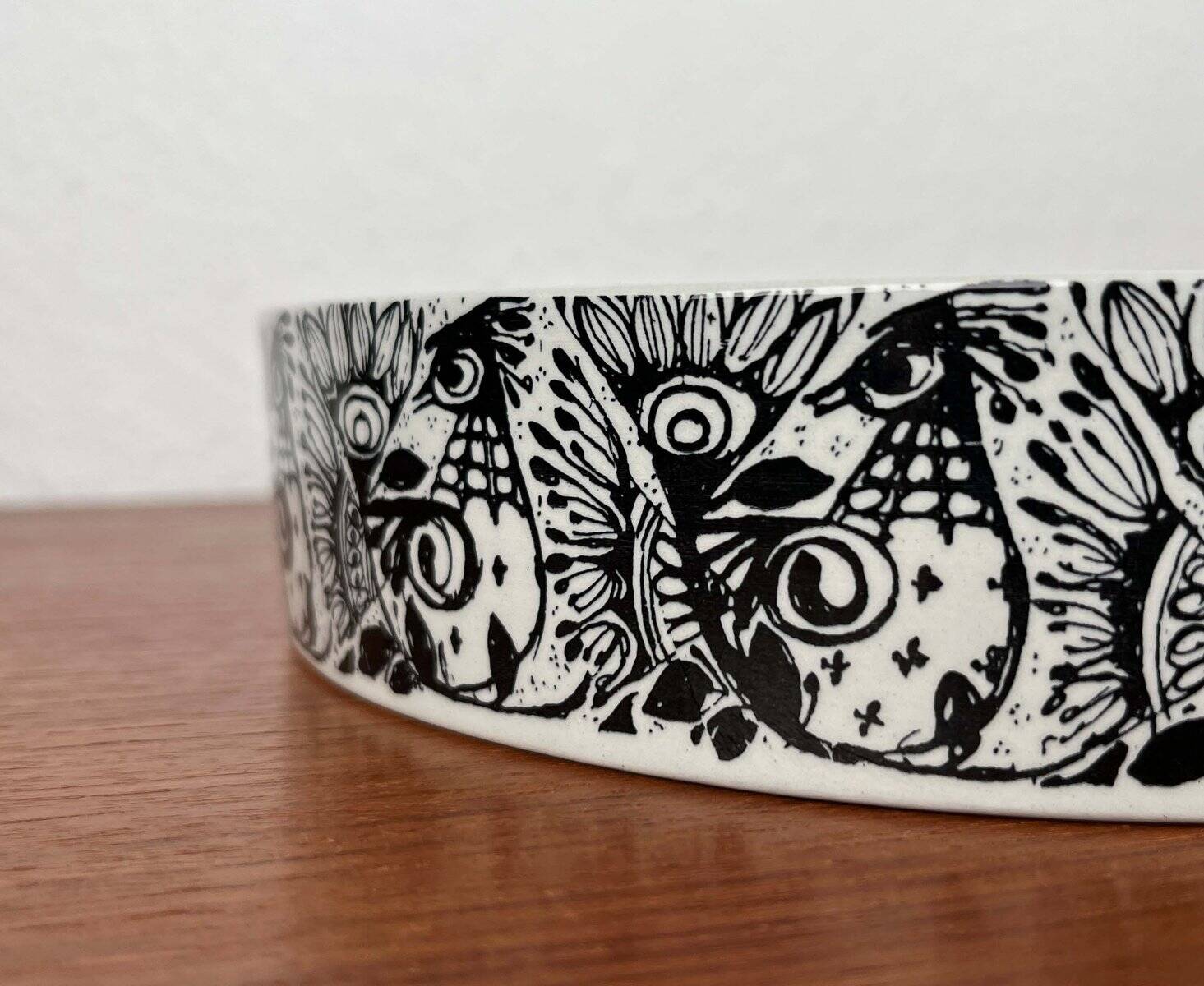 Modern Danish Flora bowl from the mid-century by Bjørn Wiinblad for Nymölle, Denmark, 1960s.