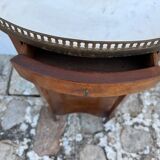 Four-legged oval gueridon with crotch or side table