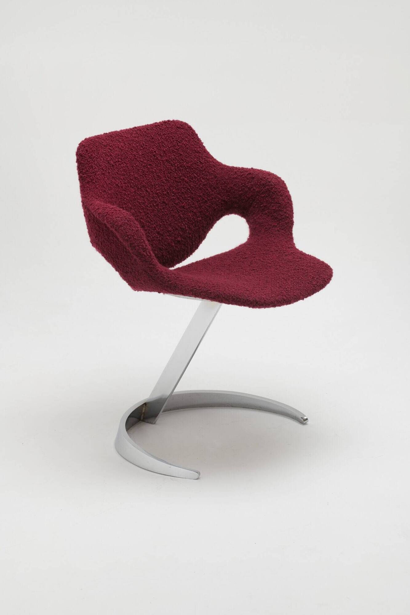 Ensemble de salle à manger sculptural "Scimitar" en bouclé bordeaux - Boris Tabacoff
