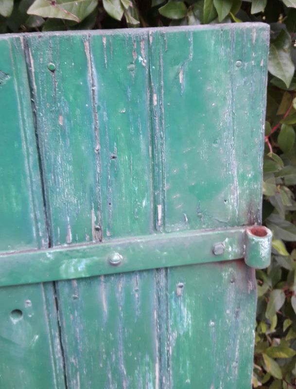 Pair of shutters H125xL87cm old painted fir