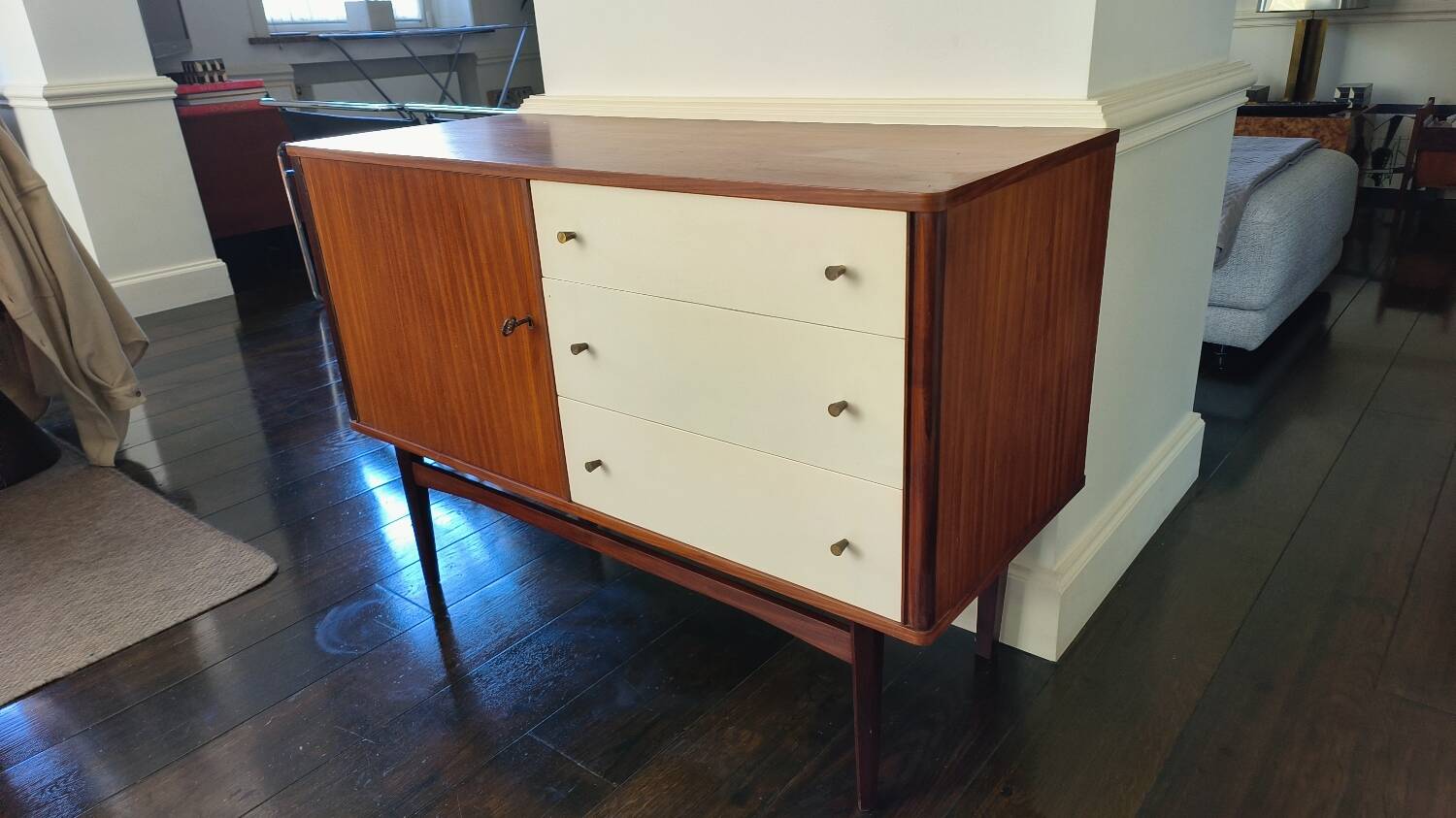 Commode scandinave