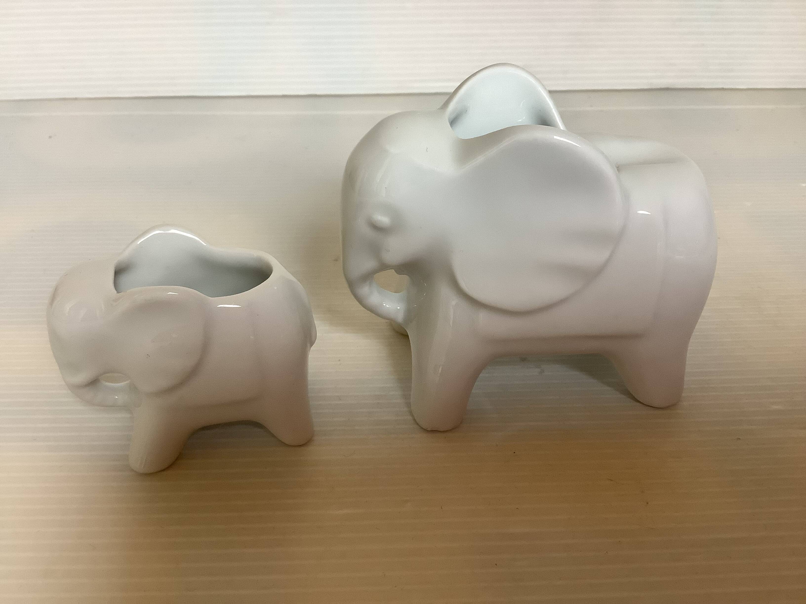 Zoomorphic elephant ashtrays
