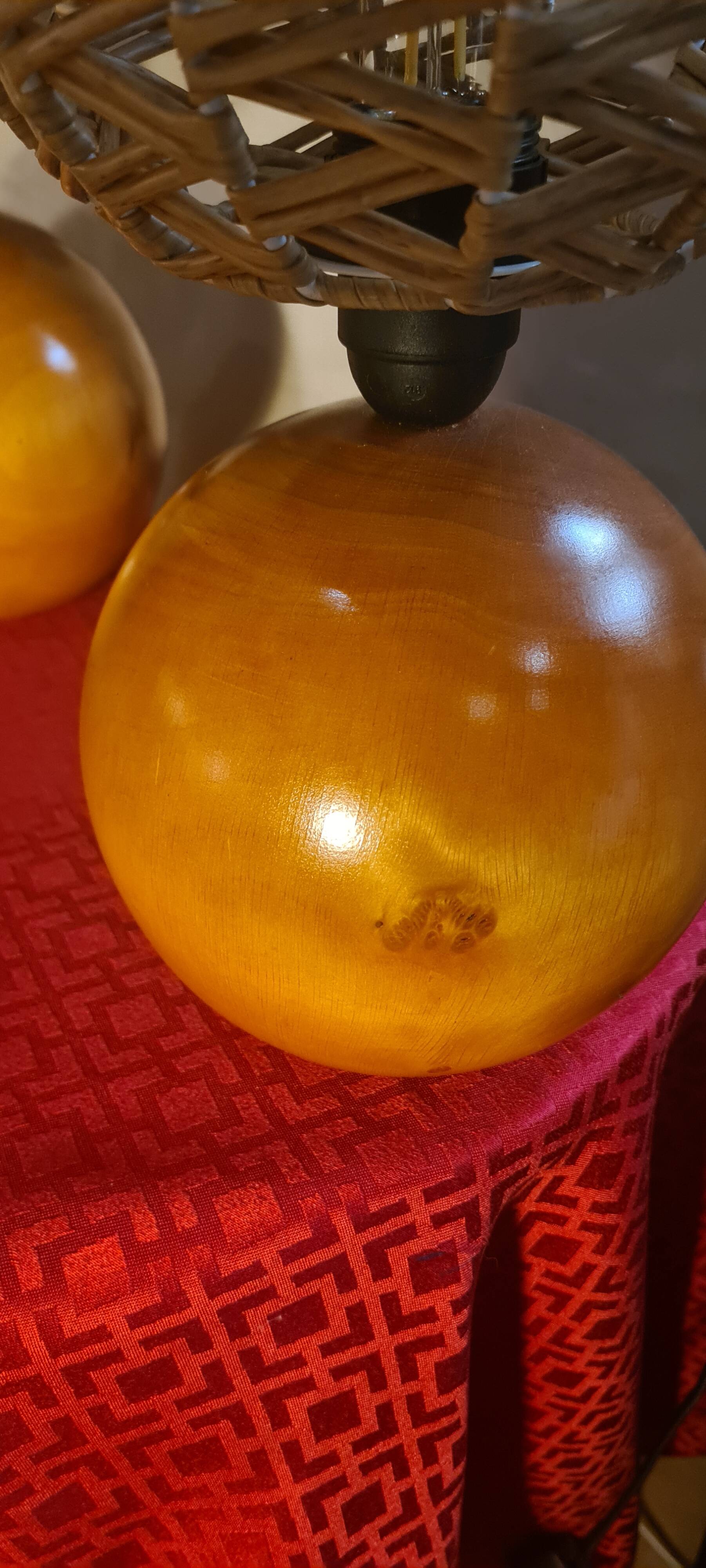 pair of solid wood big balls lamps 35x20 4kg very good condition