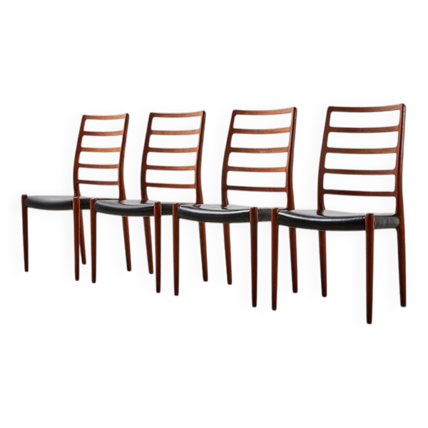 Ensemble de 4 chaises de salle à manger modèle 82 par Niels Otto Moller pour JL Mollers, 1971