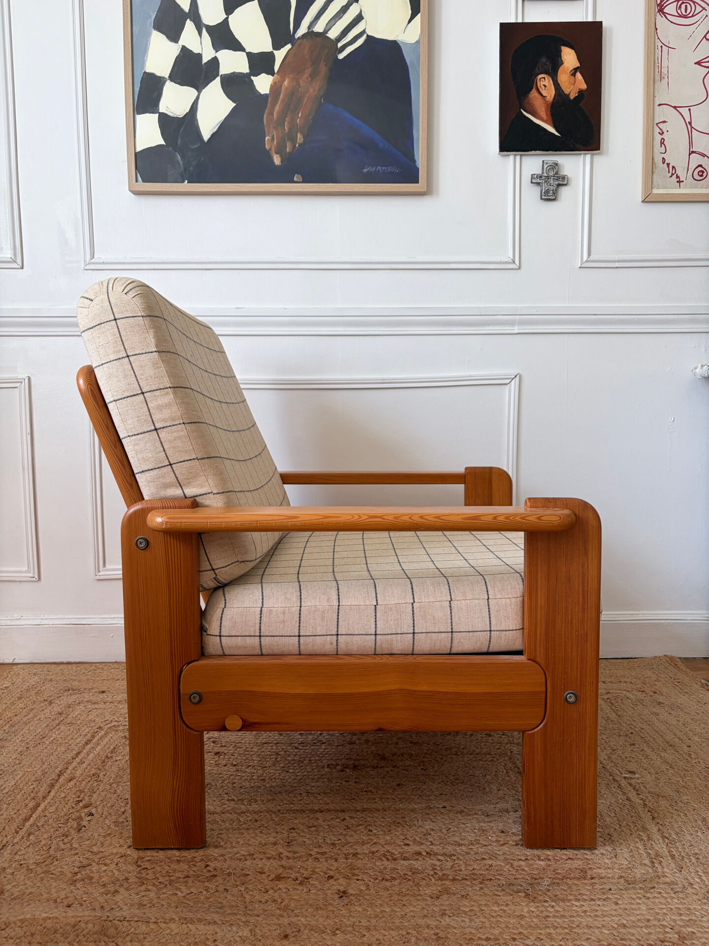 Fauteuil moderniste en pin années 70