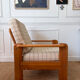 Fauteuil moderniste en pin années 70