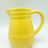 Nice pitcher / yellow corn jug