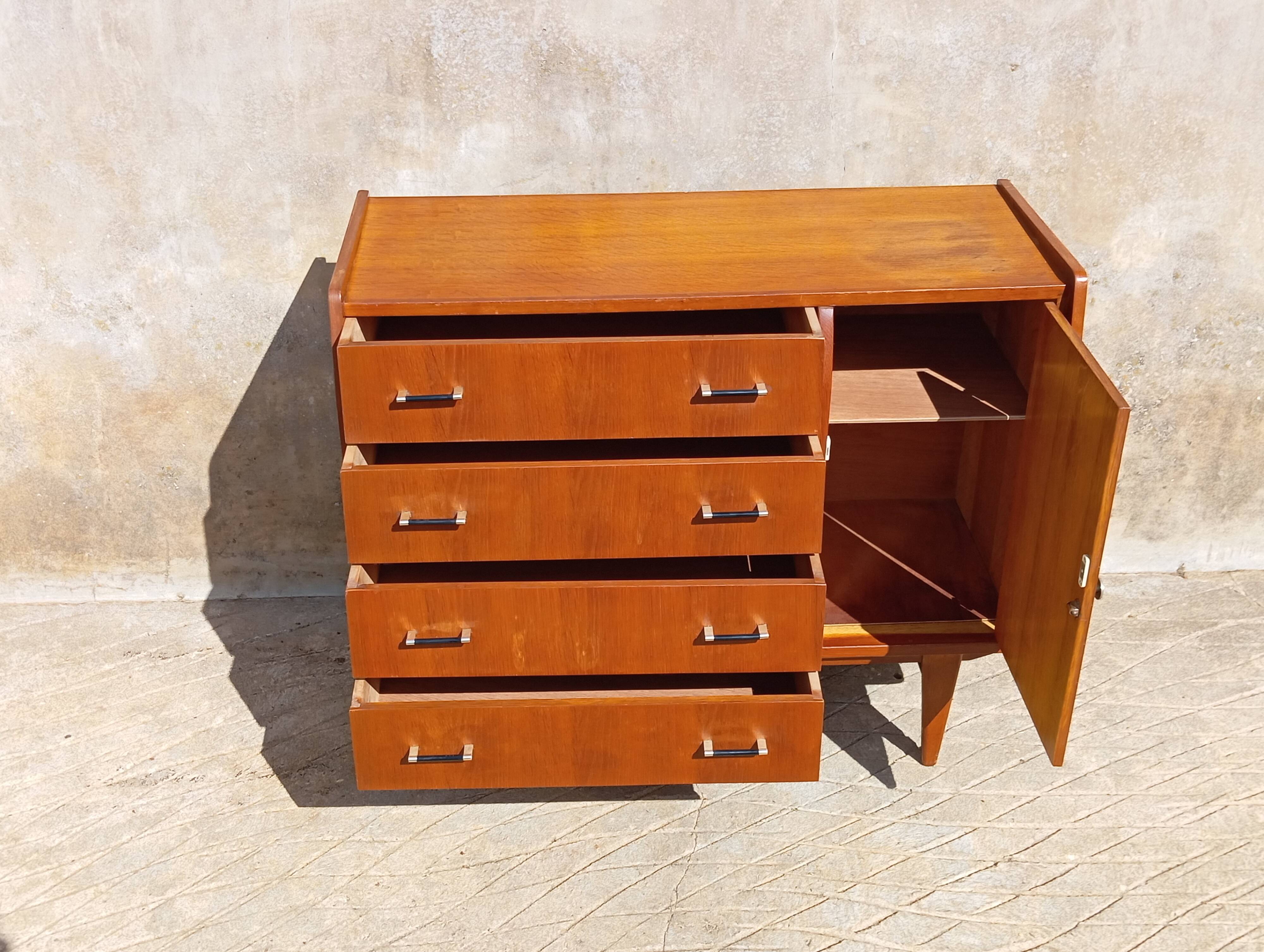 Commode scandinave