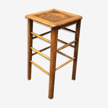 Oak with marking bar stool