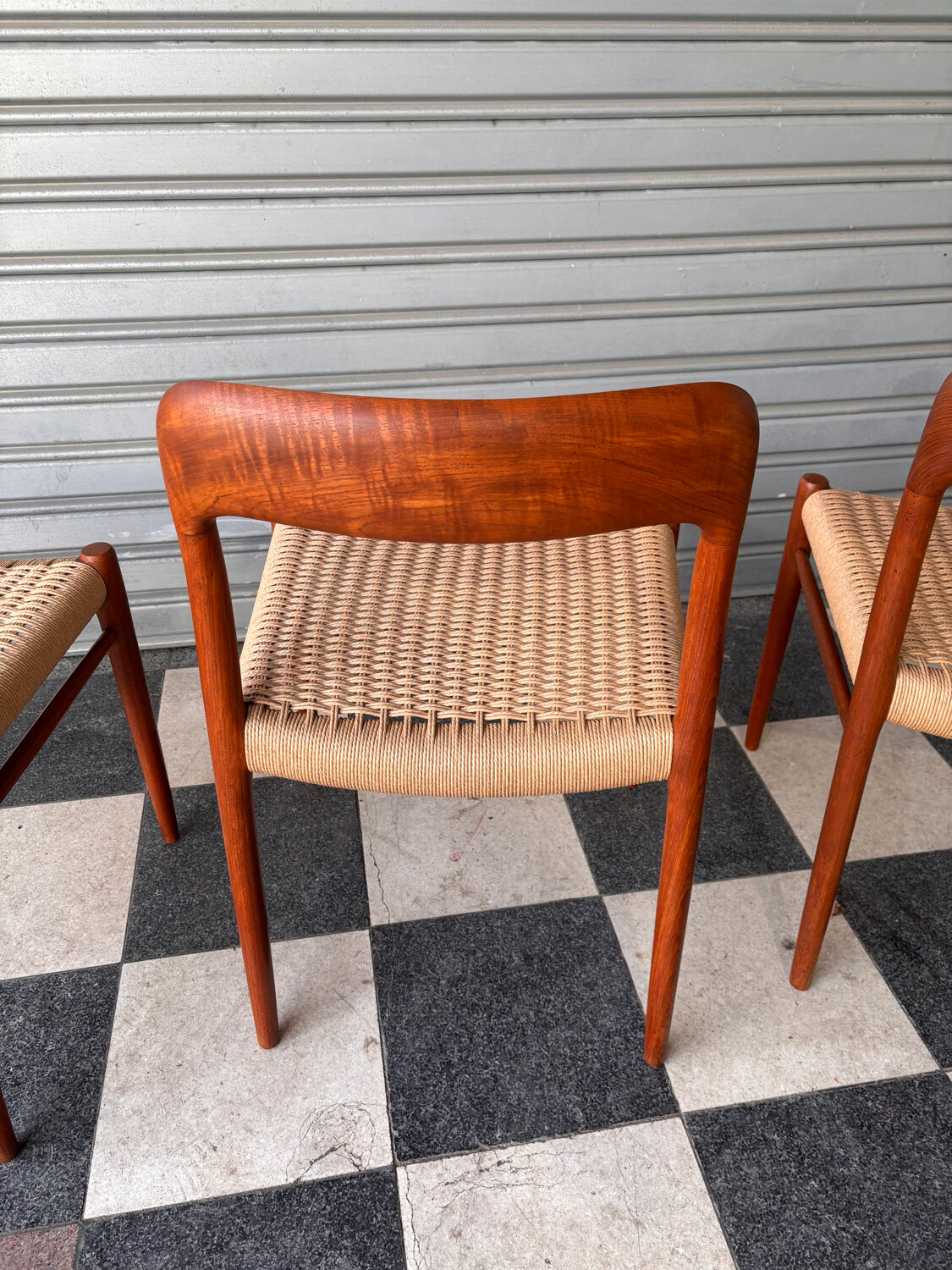Moller 75 chairs