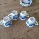 4 tasses et soucoupes anciennes