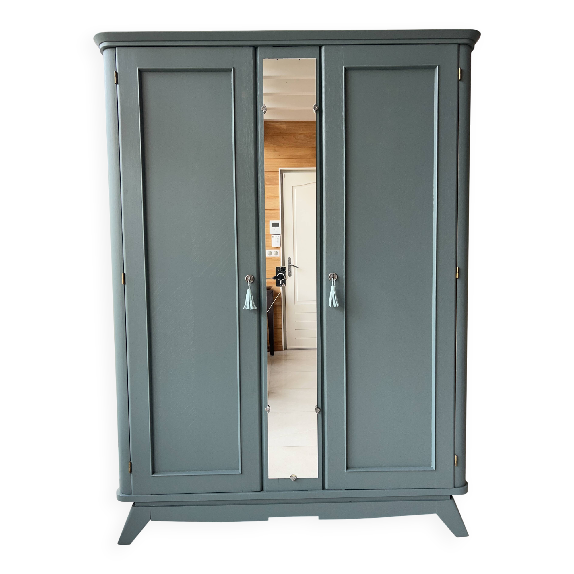 Armoire