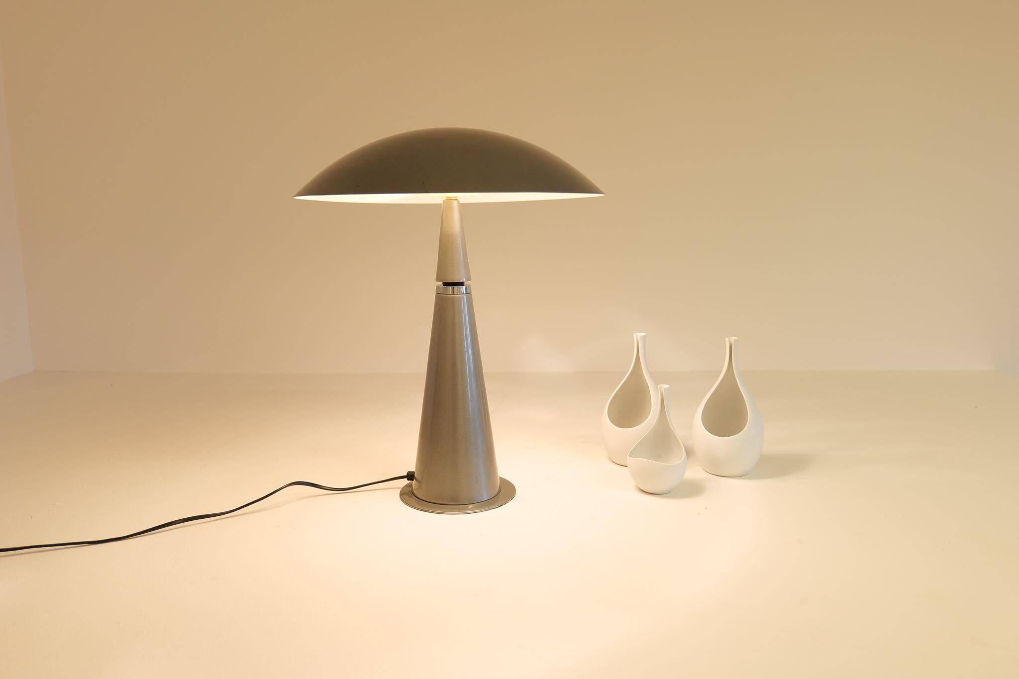 Lampe de table époque spatiale Aluminor France années 1990